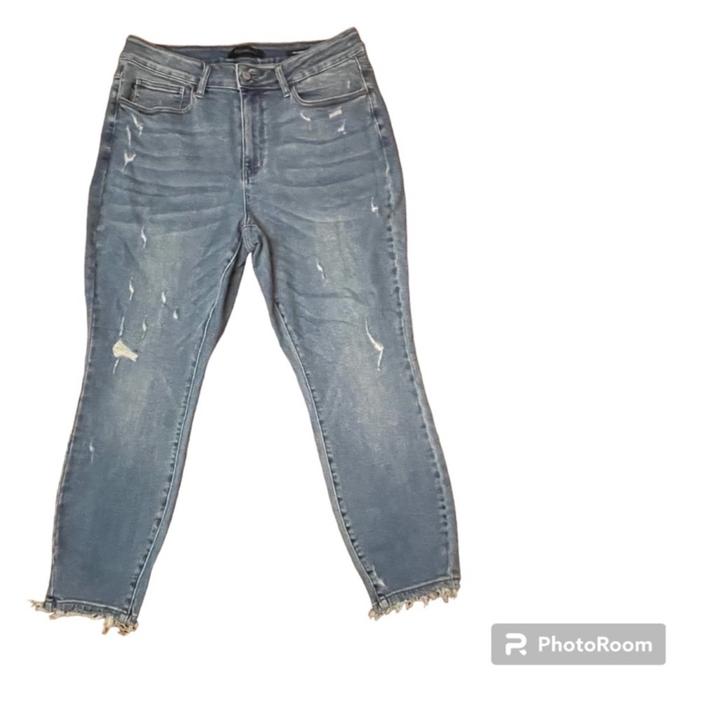 Judy Blue Mineral Wash Relax Fit distressed hem Denim 16W